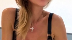 busty blonde babe natural boobs big breasted babe di