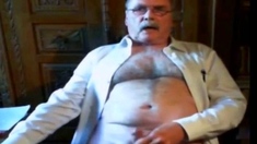 Amateur Masturbating Bear