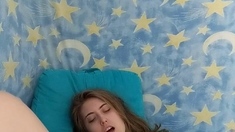 Amateur Webcam Teen Masturbates And Teases