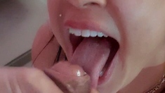 Amateur super sexy teen busty brunette in action