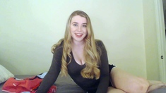 Amateur Webcam Chick Masturbates On Webcam More At