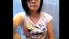 Amateur Asian Girl in Glasses Masturbating