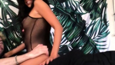 Amateur Stiefelschweine Fingering Herself On Live Webcam
