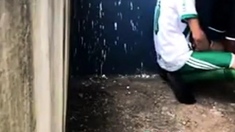 Pompino tra calciatori dopo l'allenamento